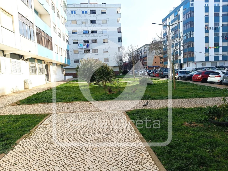 Apartamento T3 para Venda em Seixal, Arrentela e Aldeia de Paio Pires Foto 18