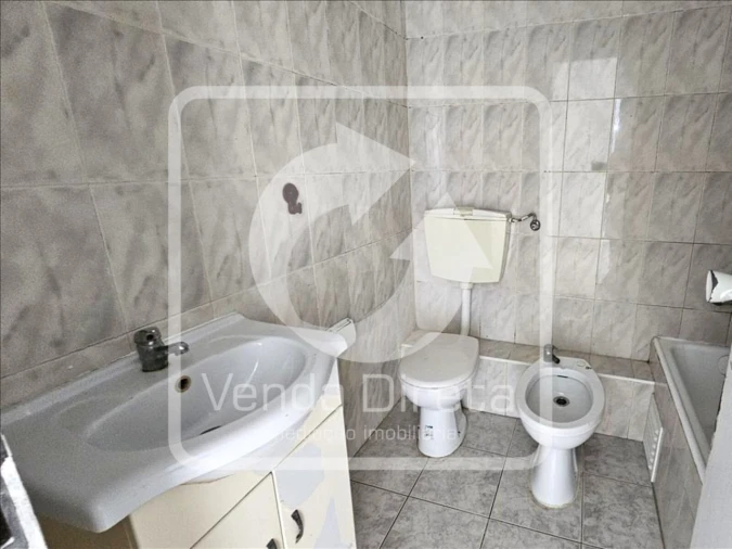 Apartamento T2 para Venda em Corroios Foto 18