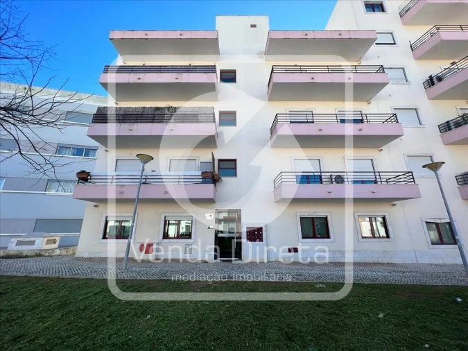 Apartamento T2 para Venda em Loule (São Clemente) Foto 1