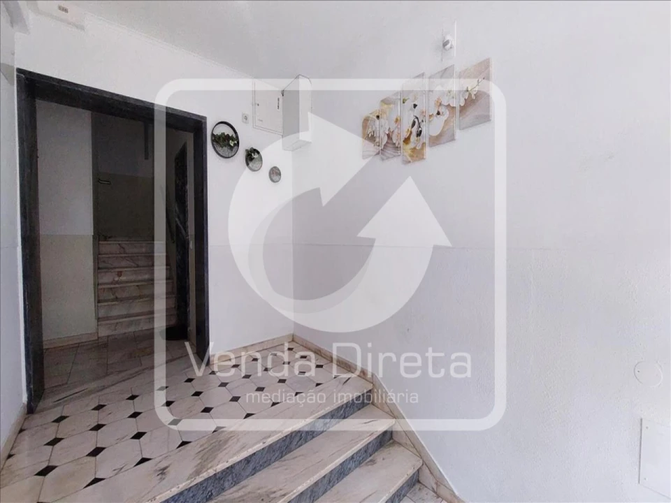 Apartamento T2 para Venda em Queluz e Belas Foto 21
