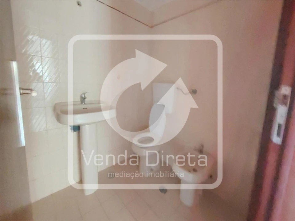 Apartamento T2 para Venda em Queluz e Belas Foto 12