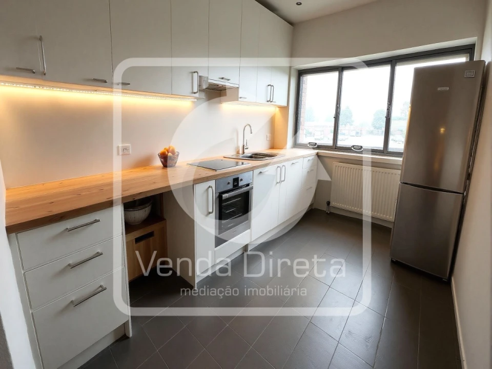 Apartamento T2 para Venda em Queluz e Belas Foto 1