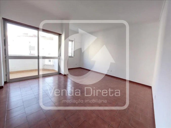 Apartamento T2 para Venda em Queluz e Belas Foto 5