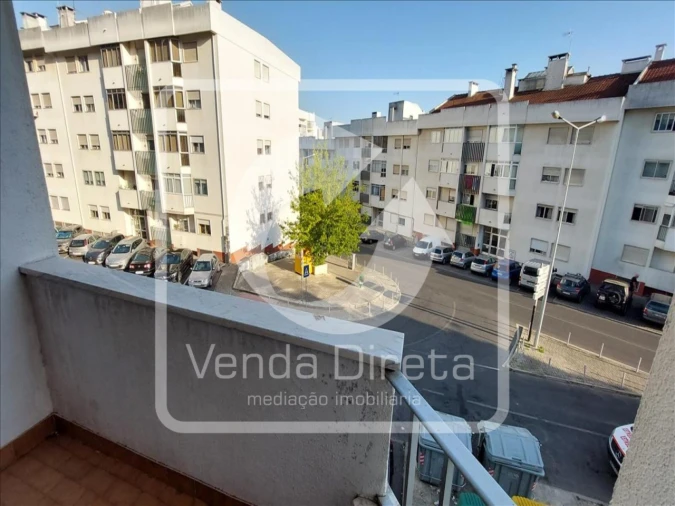 Apartamento T2 para Venda em Queluz e Belas Foto 25