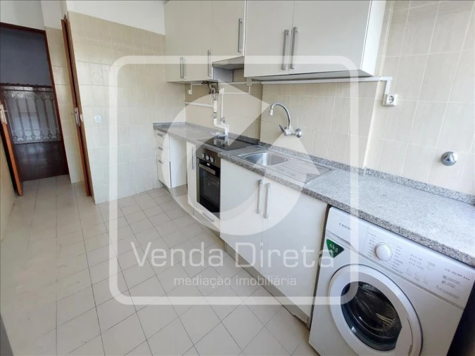 Apartamento T2 para Venda em Queluz e Belas Foto 8