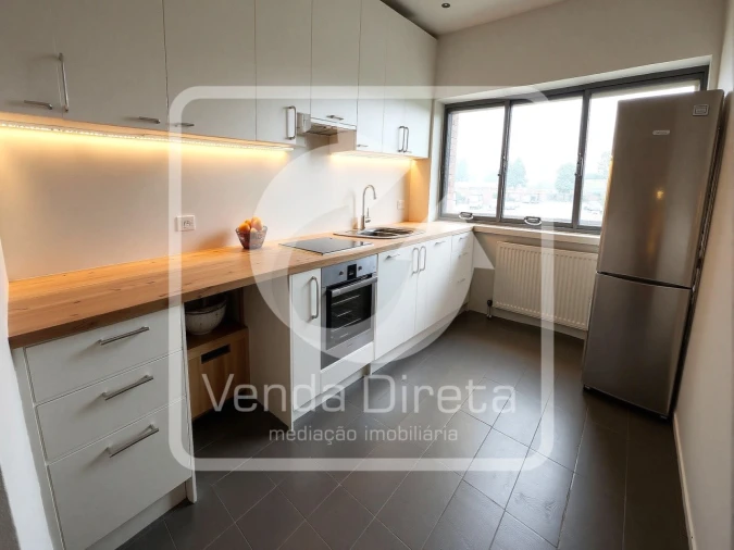 Apartamento T2 para Venda em Queluz e Belas Foto 1