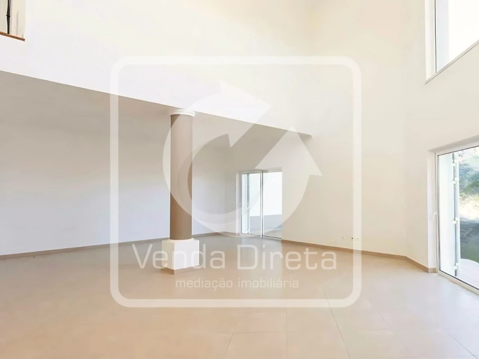 Moradia T4 para Venda em Budens Foto 6