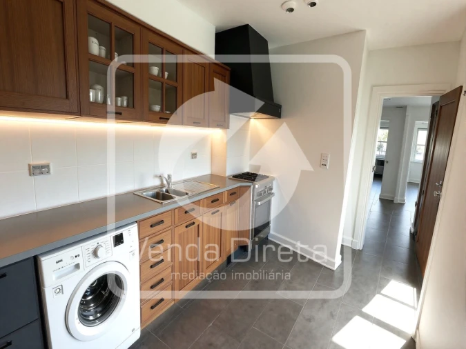 Apartamento T2 para Venda em Algueirão-Mem Martins Foto 2