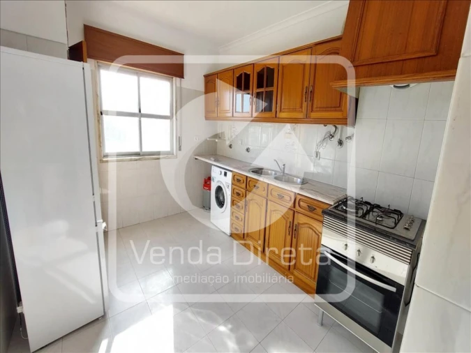 Apartamento T2 para Venda em Algueirão-Mem Martins Foto 3