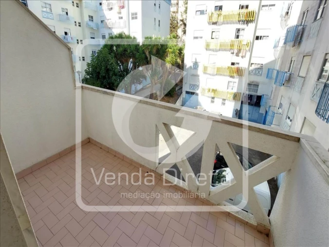 Apartamento T2 para Venda em Algueirão-Mem Martins Foto 5