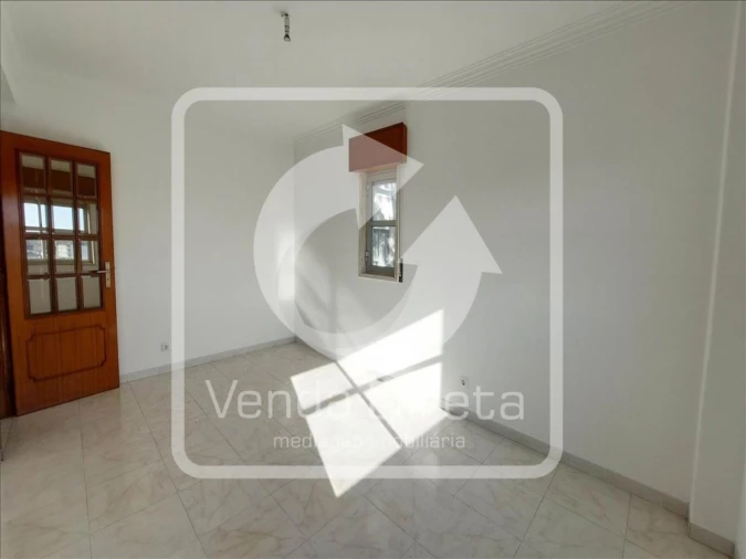 Apartamento T2 para Venda em Algueirão-Mem Martins Foto 11