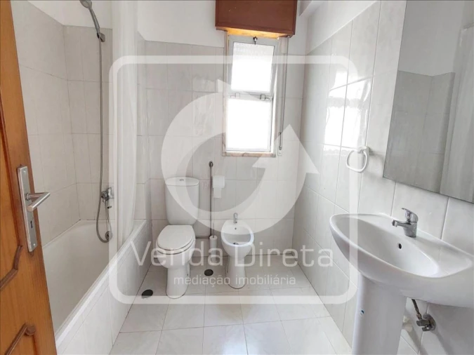 Apartamento T2 para Venda em Algueirão-Mem Martins Foto 17