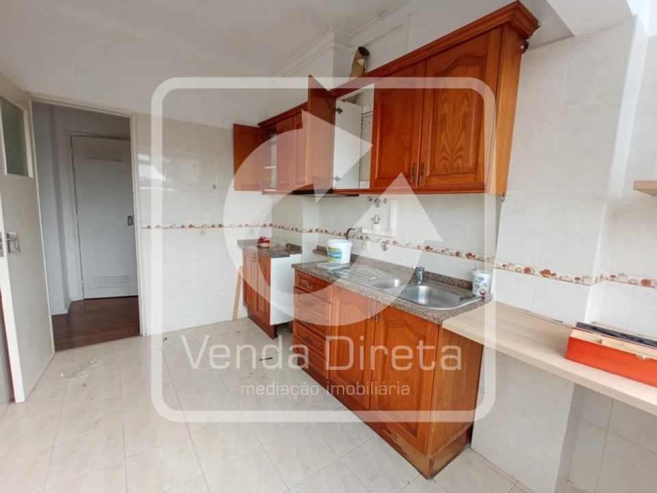 Apartamento T2 para Venda em Carnaxide e Queijas Foto 3