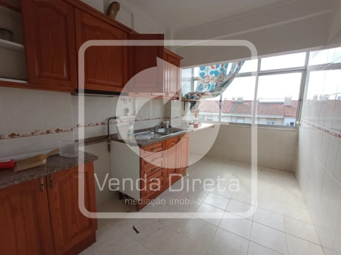 Apartamento T2 para Venda em Carnaxide e Queijas Foto 1