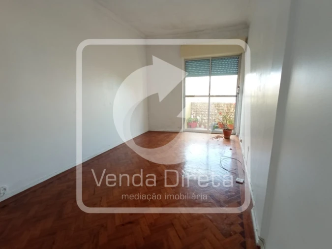 Apartamento T2 para Venda em Carnaxide e Queijas Foto 8