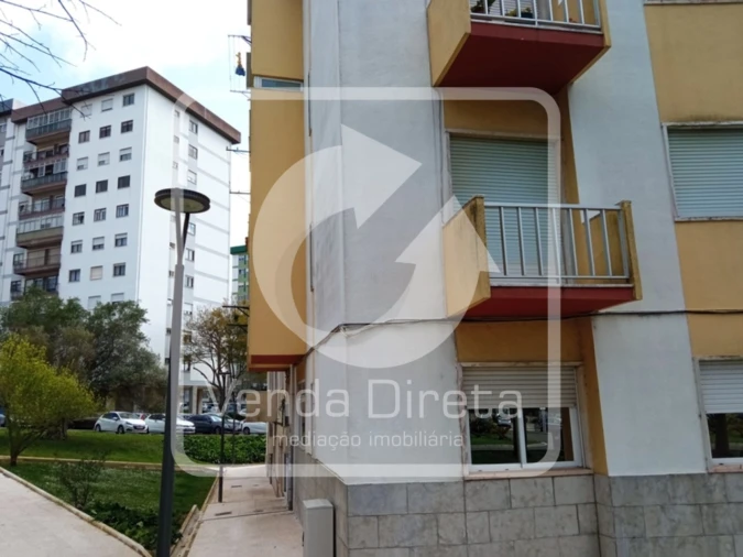 Apartamento T2 para Venda em Carnaxide e Queijas Foto 18