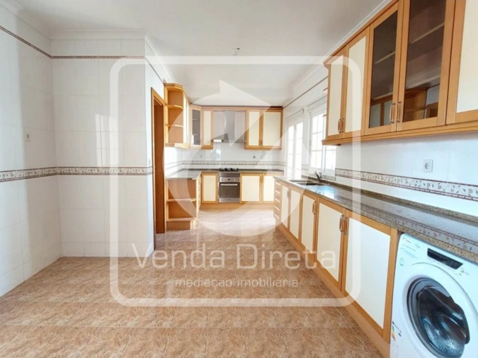 Apartamento T4 para Venda em Santa Maria e São Miguel, São Martinho, São Pedro Penaferrim Foto 9