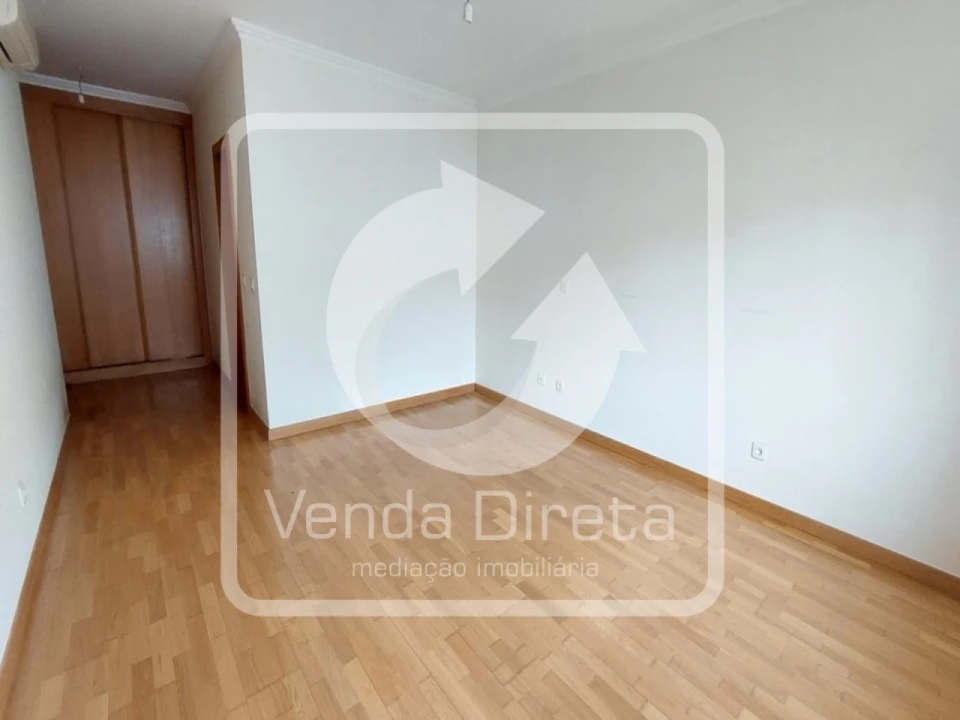 Apartamento T4 para Venda em Santa Maria e São Miguel, São Martinho, São Pedro Penaferrim Foto 18