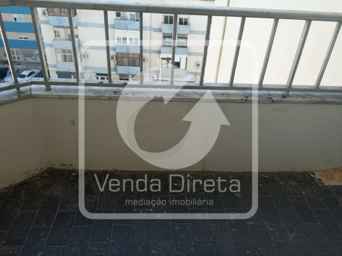 Apartamento T2 para Venda em Amora Foto 4