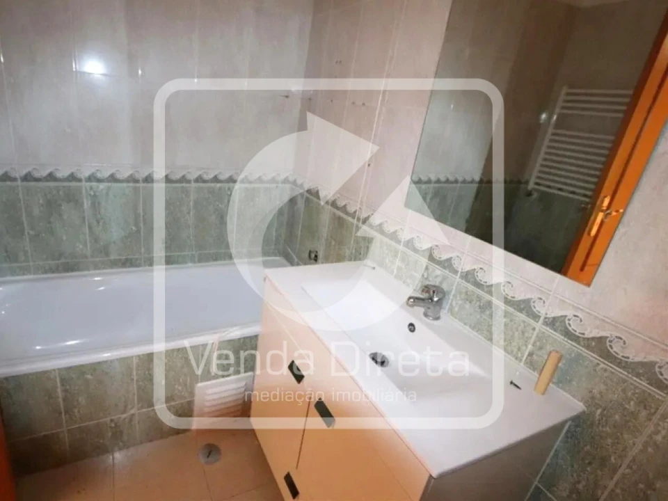 Apartamento T2 para Venda em Barreiro e Lavradio Foto 17