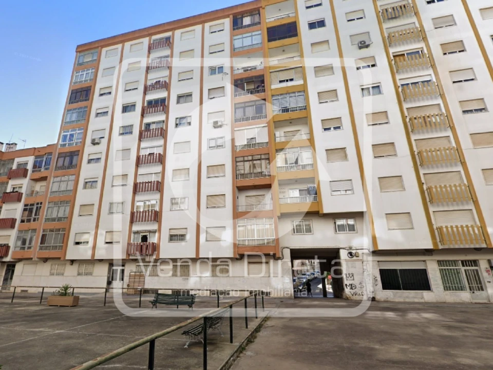 Apartamento T2 para Venda em Queluz e Belas Foto 14