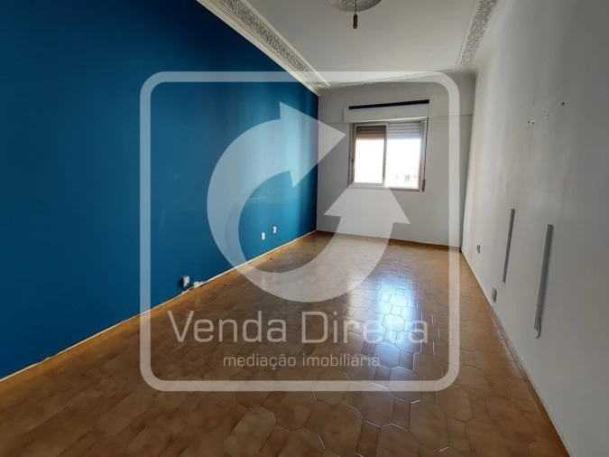 Apartamento T2 para Venda em Queluz e Belas Foto 4