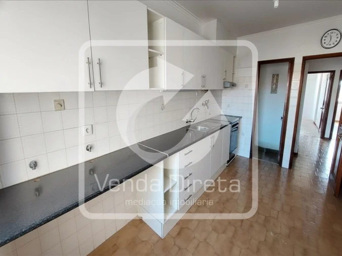 Apartamento T2 para Venda em Queluz e Belas Foto 6