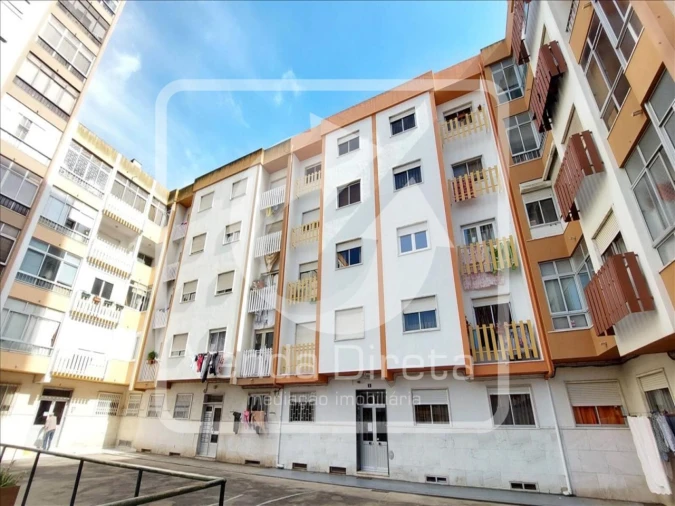 Apartamento T2 para Venda em Queluz e Belas Foto 18