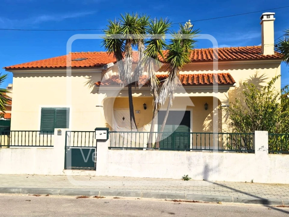 Moradia T3 para Venda em Azeitão (São Lourenço e São Simão) Foto 4