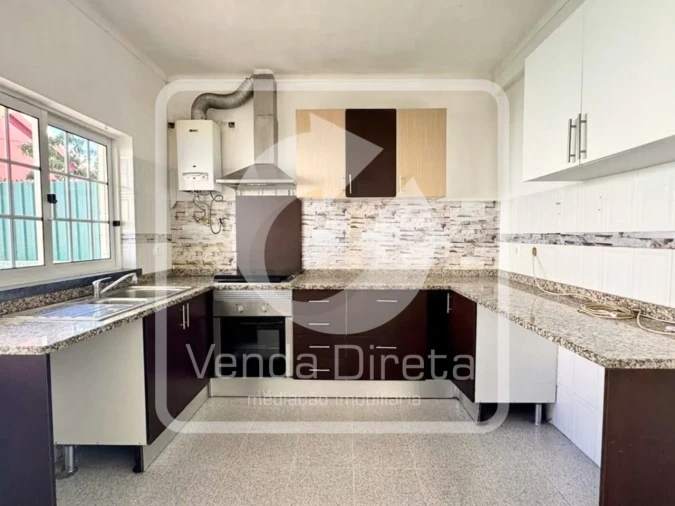 Moradia T3 para Venda em Azeitão (São Lourenço e São Simão) Foto 8