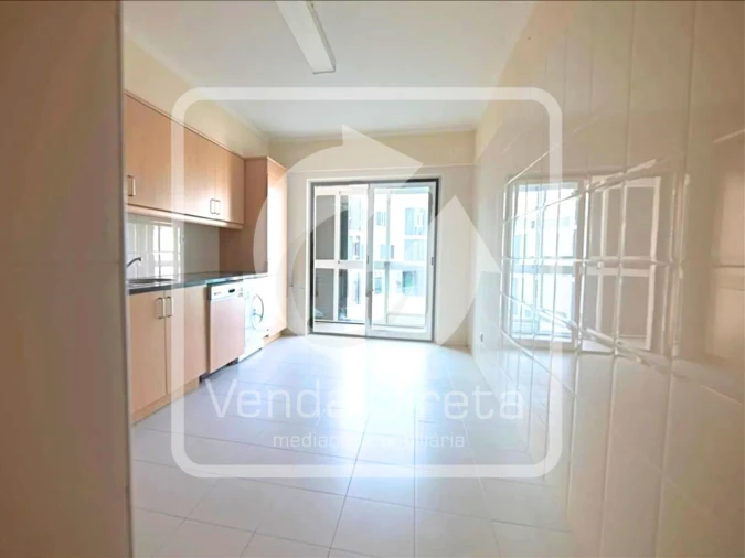 Apartamento T4 para Venda em Alcochete Foto 2