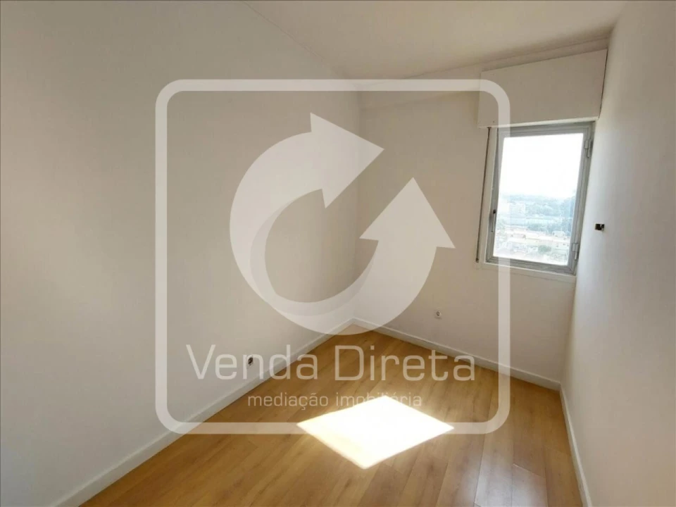 Apartamento T3 para Venda em Algueirão-Mem Martins Foto 11