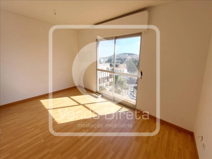 Apartamento T3 para Venda em Algueirão-Mem Martins Foto 4