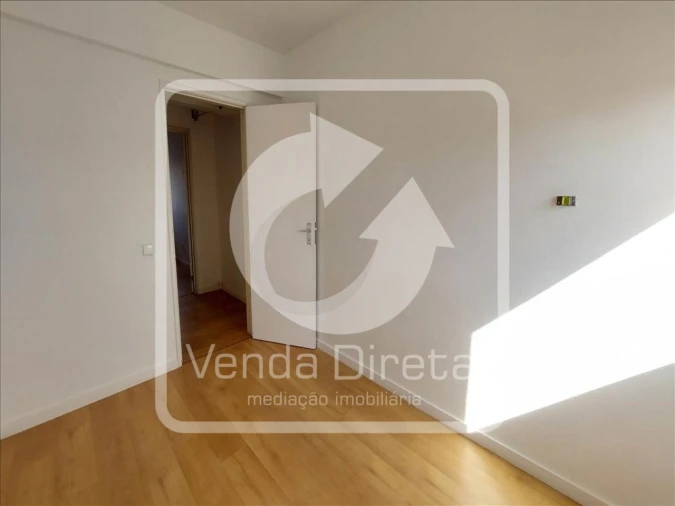 Apartamento T3 para Venda em Algueirão-Mem Martins Foto 12