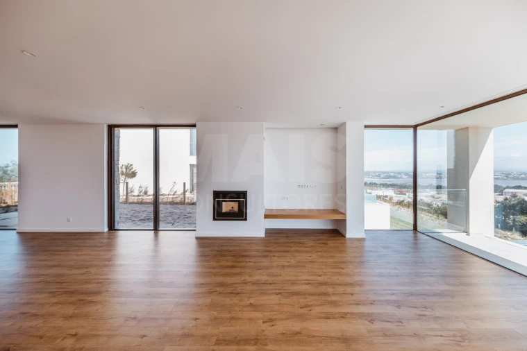 Moradia T5 para Venda em Vau Foto 7