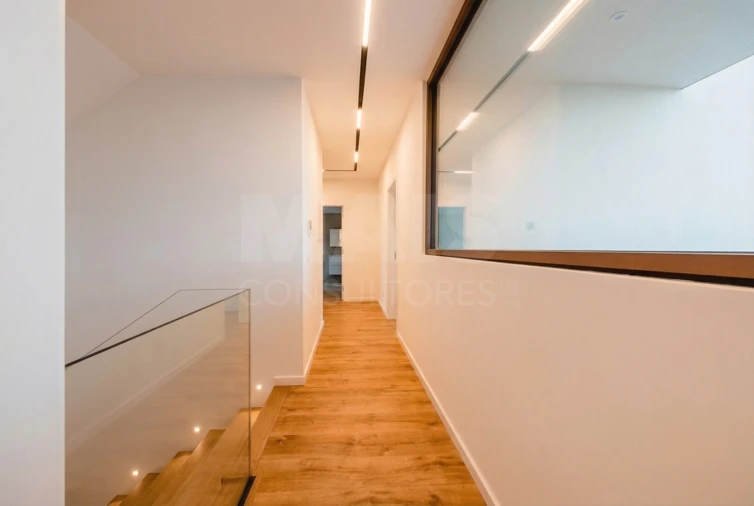 Moradia T5 para Venda em Vau Foto 12