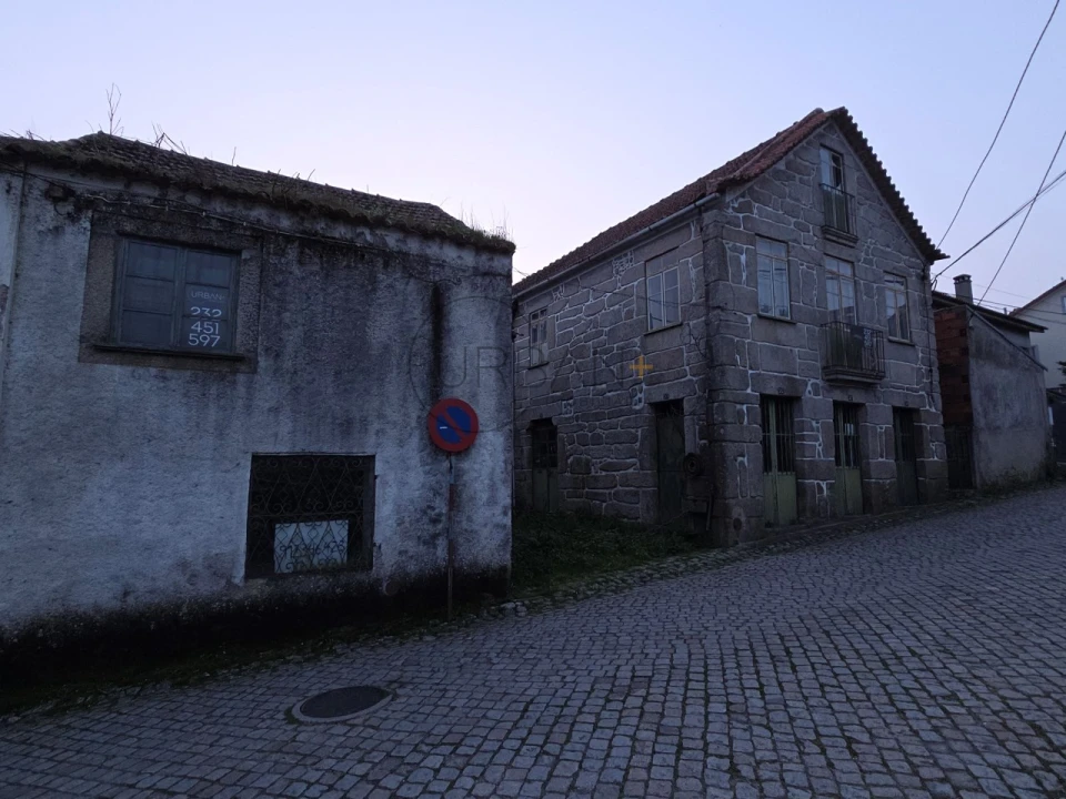 Moradia T3 para Venda em Cabanas de Viriato Foto 2