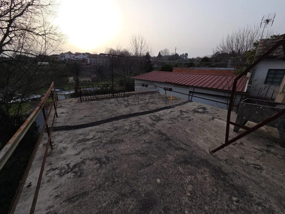 Moradia T3 para Venda em Cabanas de Viriato Foto 23