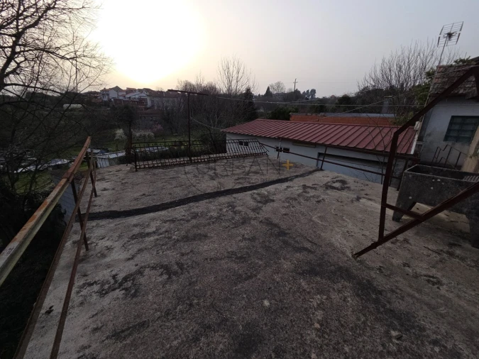 Moradia T3 para Venda em Cabanas de Viriato Foto 23