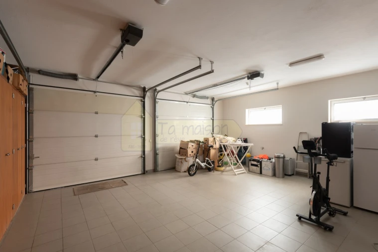 Moradia T5 para Venda em Quarteira Foto 25