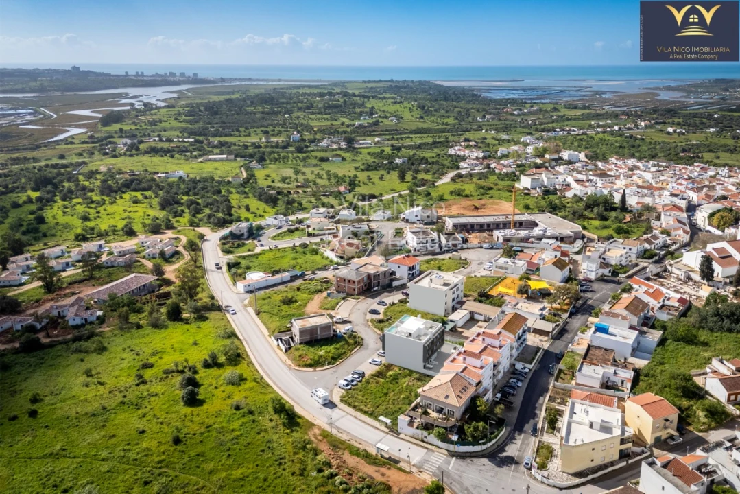 Apartamento T3 para Venda em Mexilhoeira Grande Foto 25