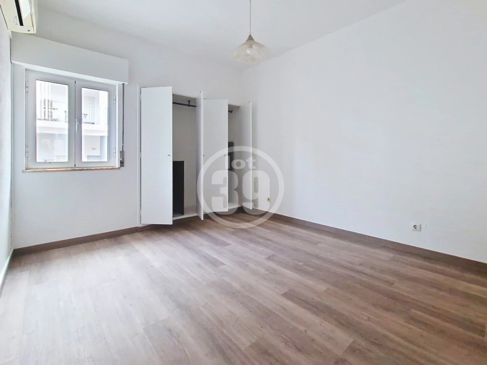 Apartamento T2 para Venda em Albufeira e Olhos de Água Foto 16