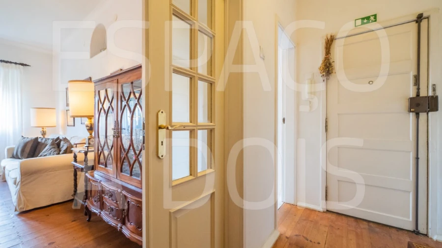 Quarto para Arrendamento em Alvalade