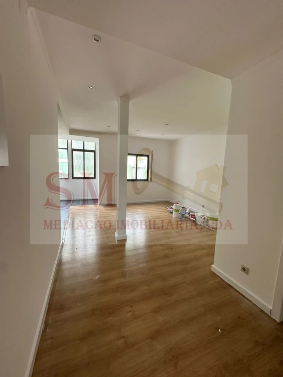 Apartamento T2 para Venda em Baixa da Banheira e Vale da Amoreira Foto 4