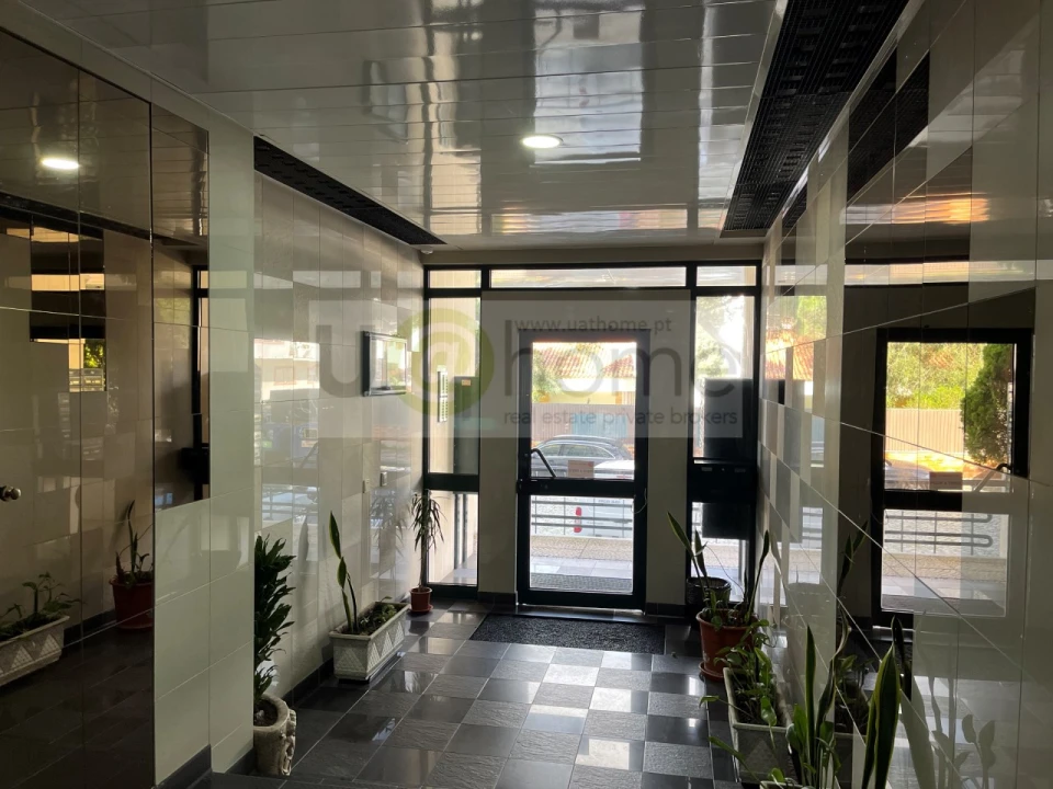 Apartamento T1 para Venda em Costa da Caparica Foto 6