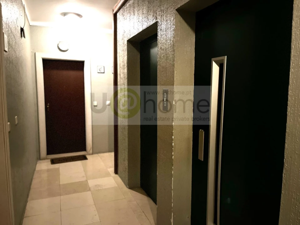 Apartamento T1 para Venda em Costa da Caparica Foto 19