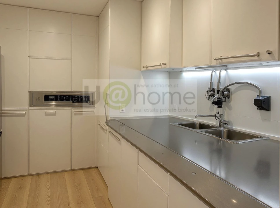 Apartamento T1 para Venda em Costa da Caparica Foto 3