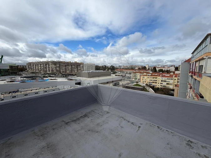 Apartamento T1 para Arrendamento em Lumiar Foto 4