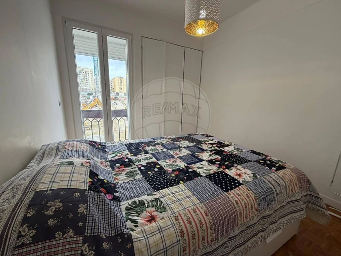 Apartamento T1 para Arrendamento em Lumiar Foto 8