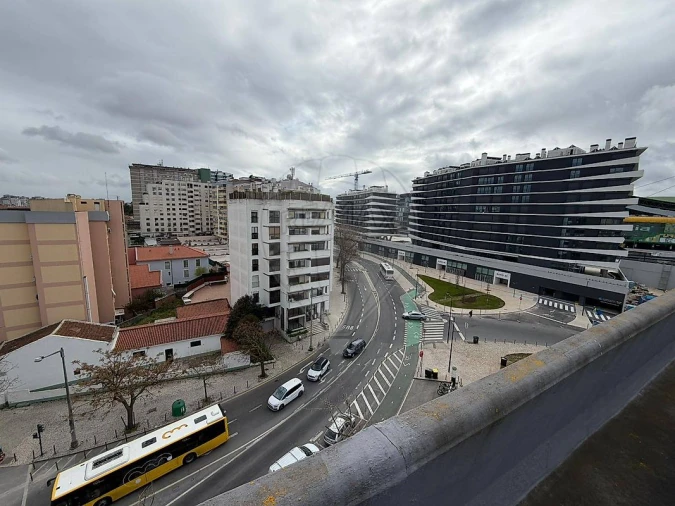 Apartamento T1 para Arrendamento em Lumiar Foto 7